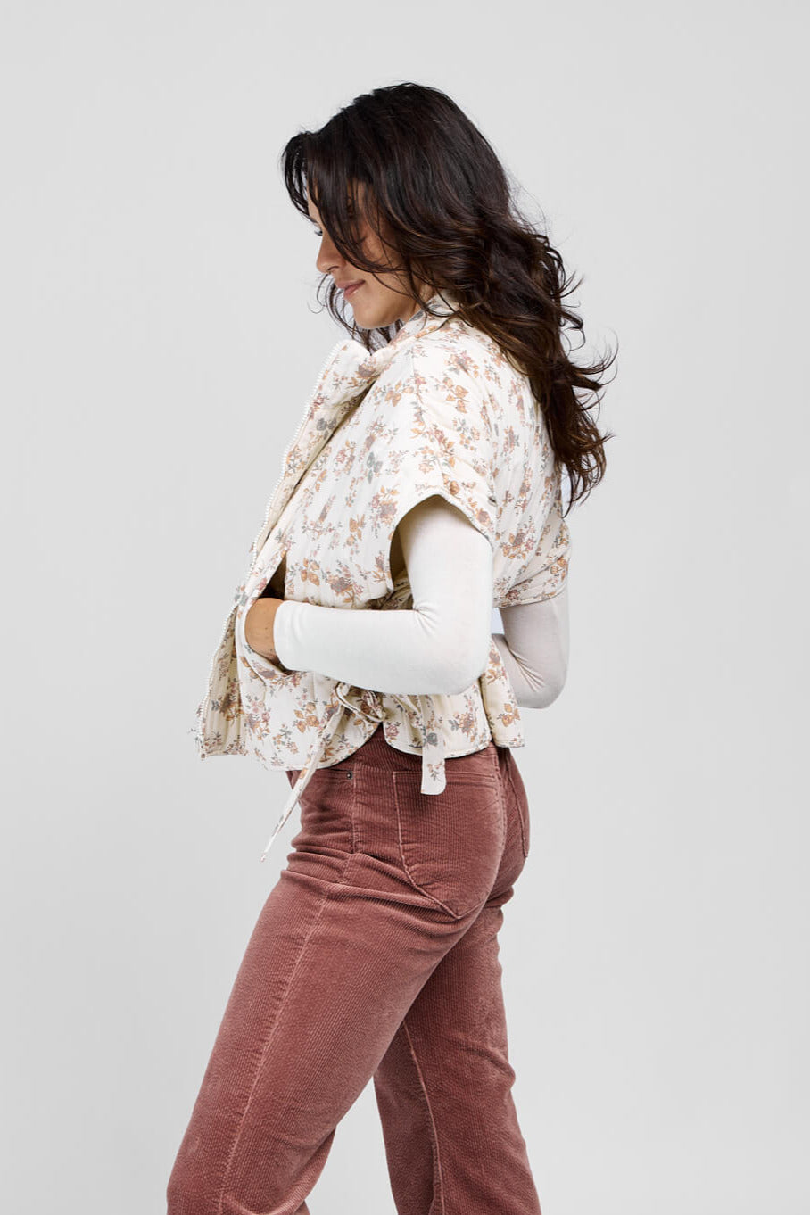 Womens Floral print fest with pocket and collar