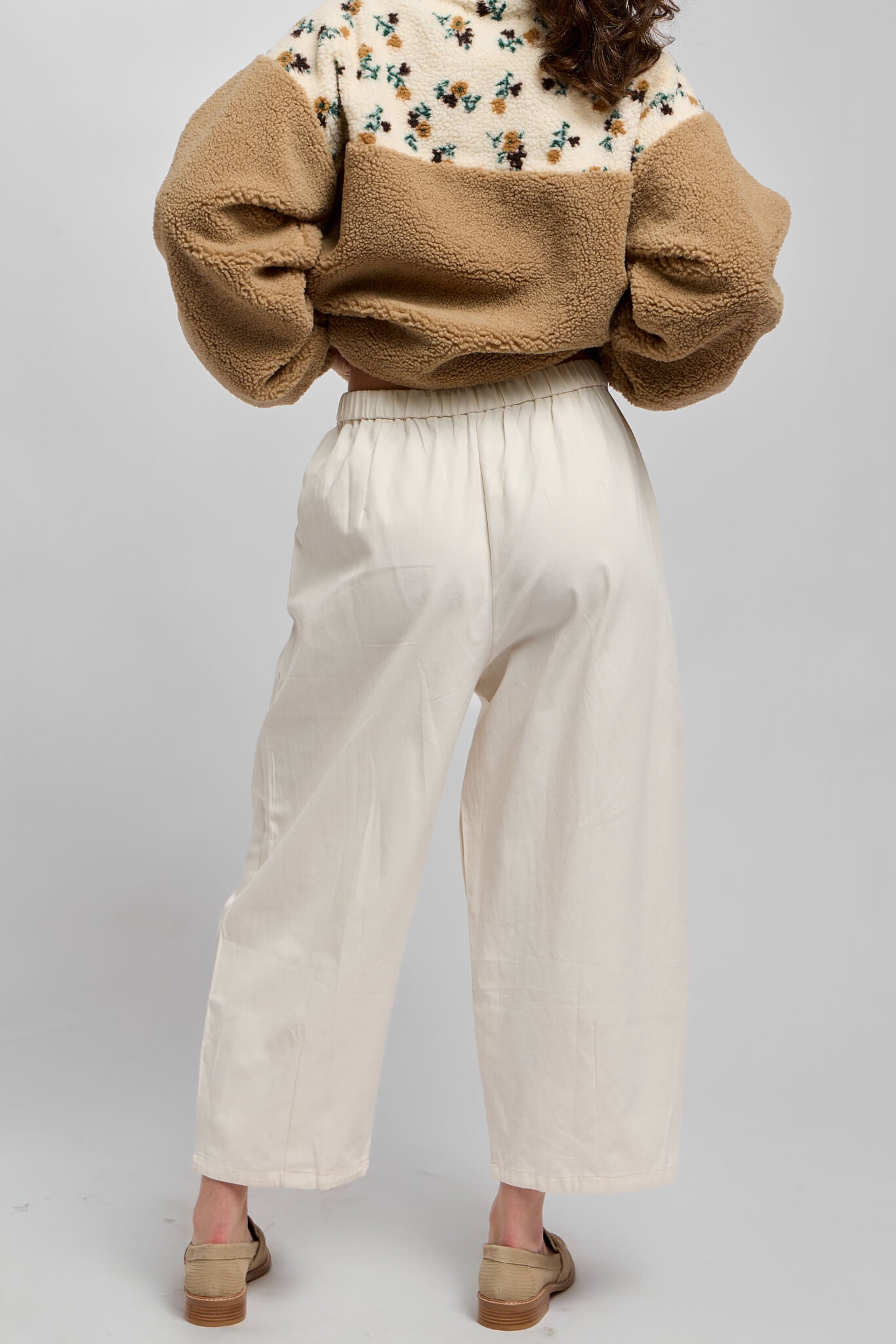 Womens cream colored pants with stretchy waistband