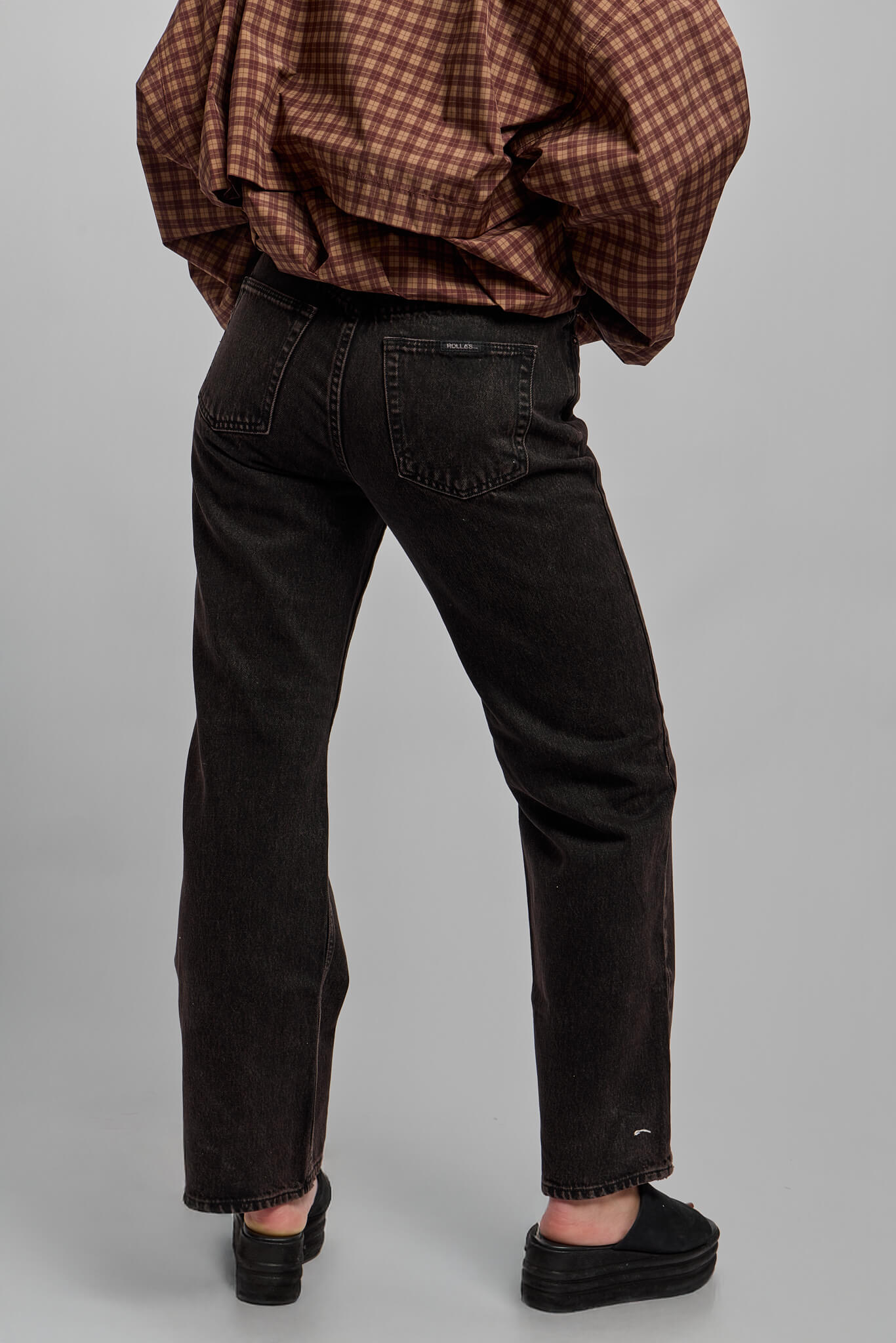 Rolla's 90's boyfriend denim jean in chocolate tint