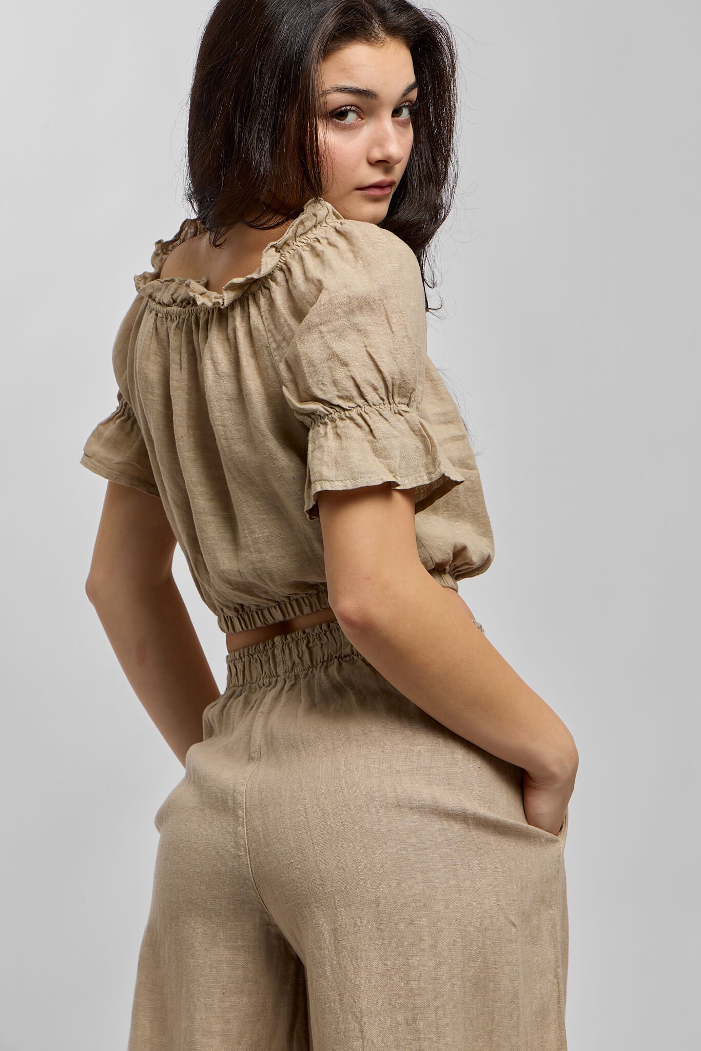 Womens brown ruffle neckline crop top