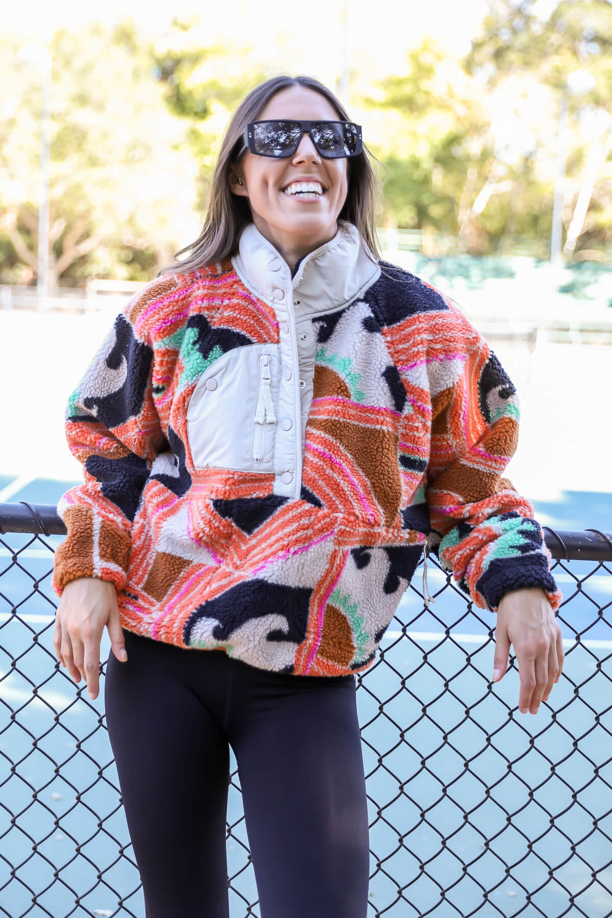 Lady's pullover jacket