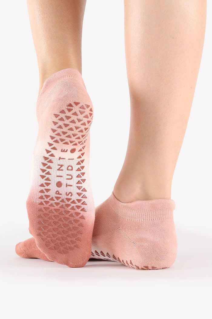 pointe studio desert sunset grip sock