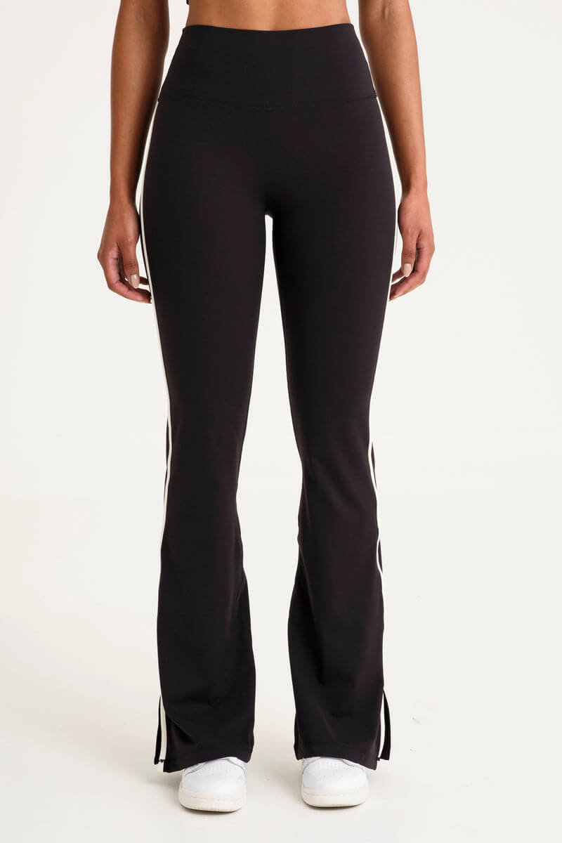 ALLFENIX Cloudcore Contrast Flare Legging in black