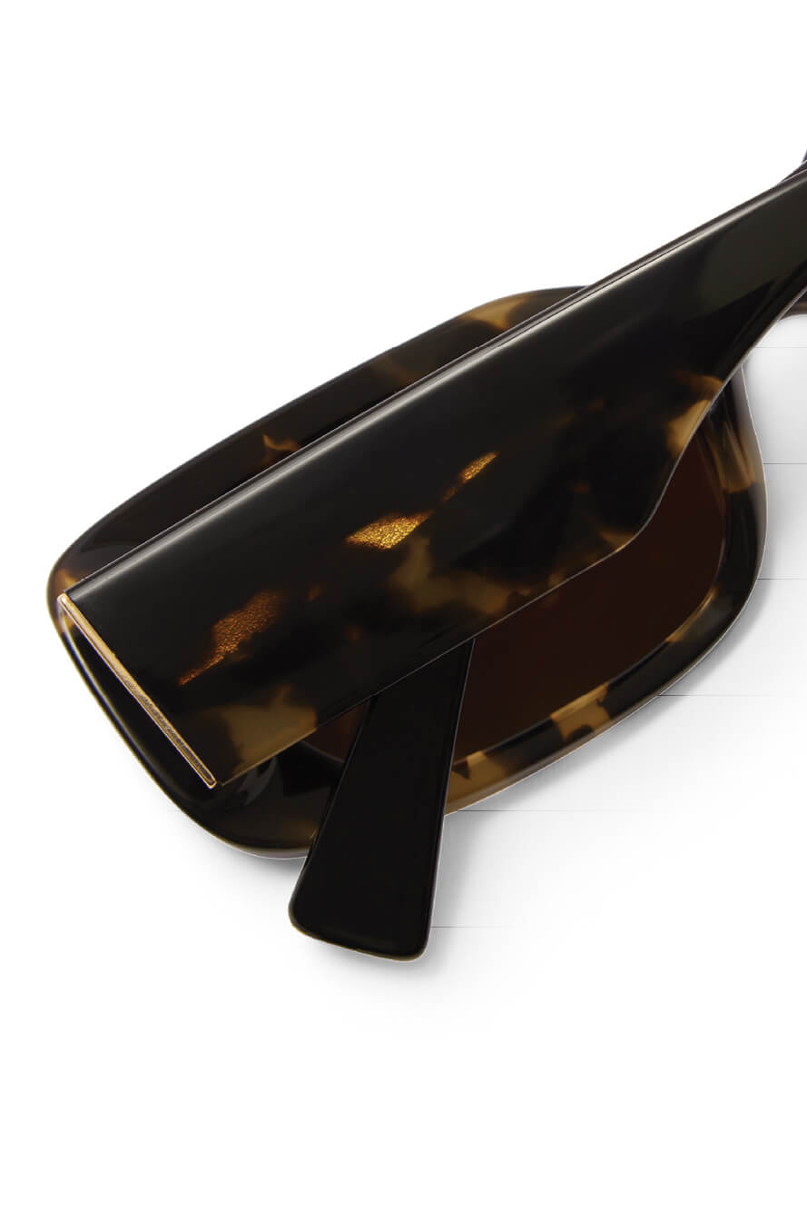 Banbe Tash Sunglasses in toffee tortoise black and pecan