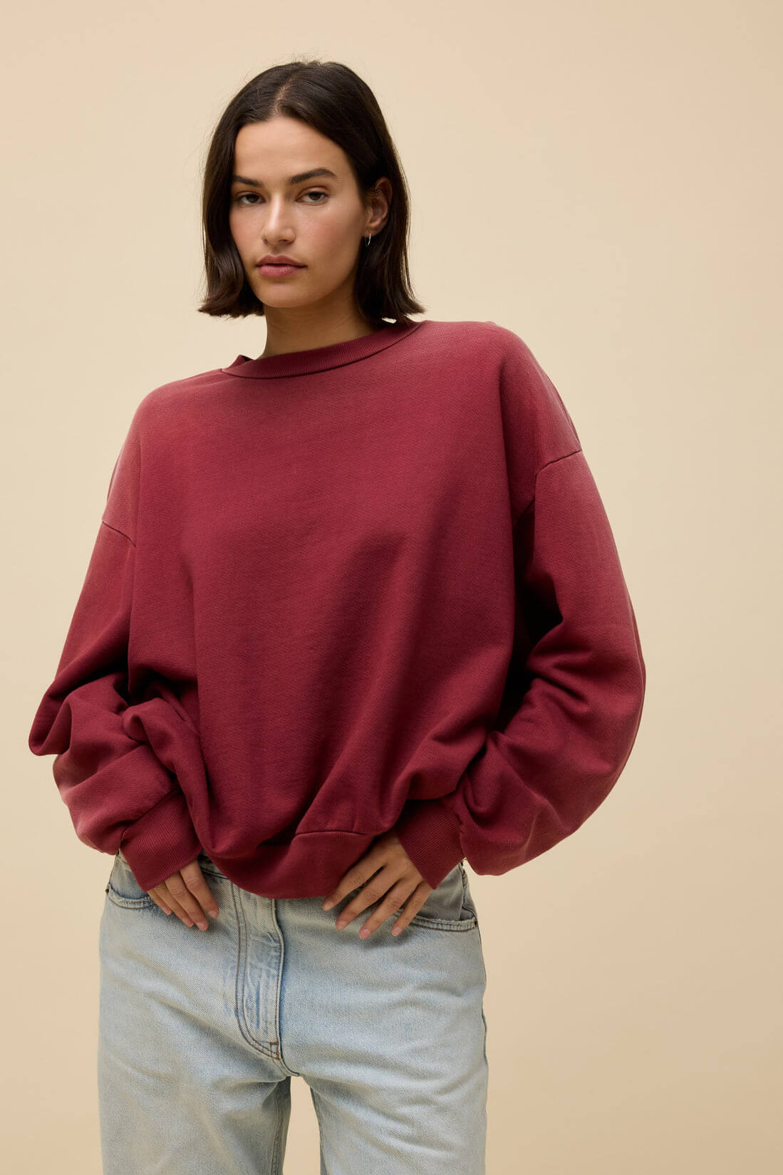 Daydreamer Solid Crew sweatshirt in sunfaded merlot