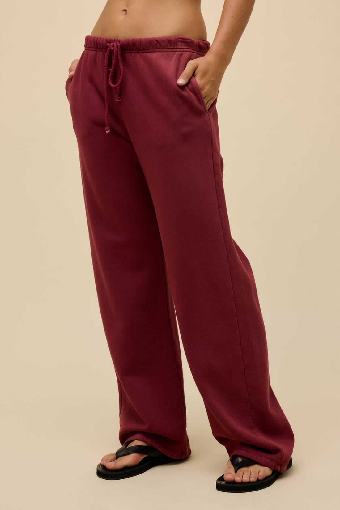 Daydreamer Solid Pant in sunfaded merlot