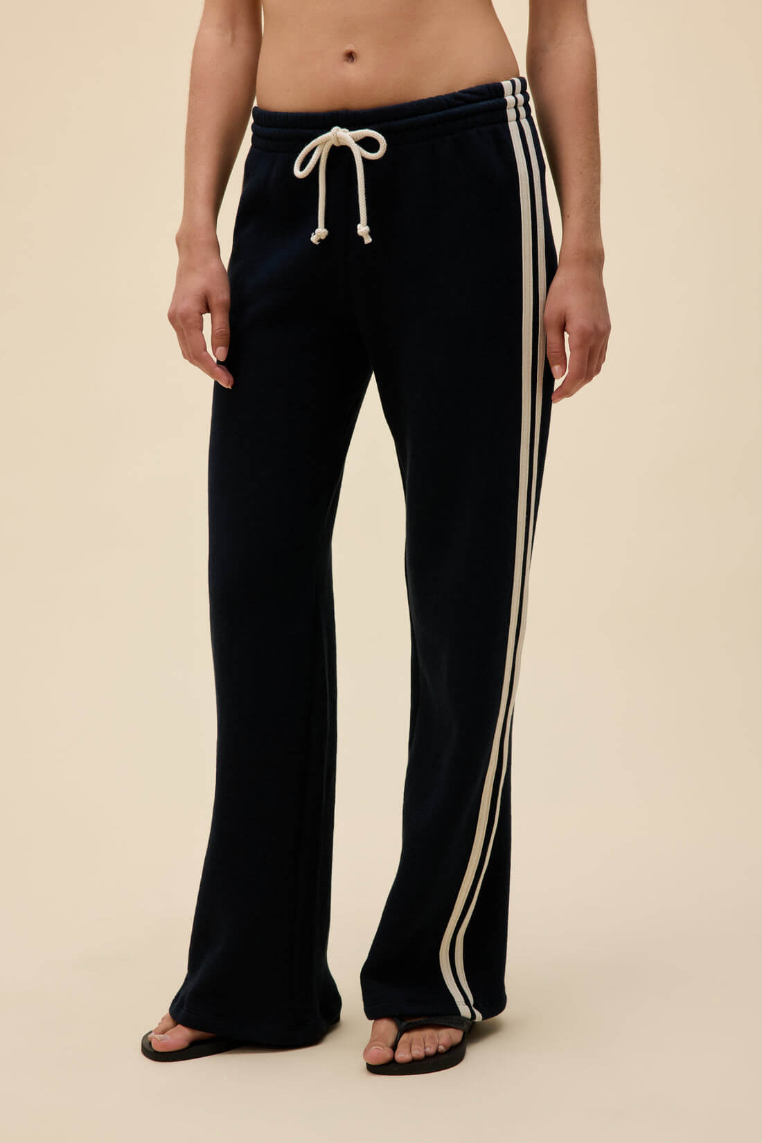 Daydreamer Solid Track Pant in black onyx