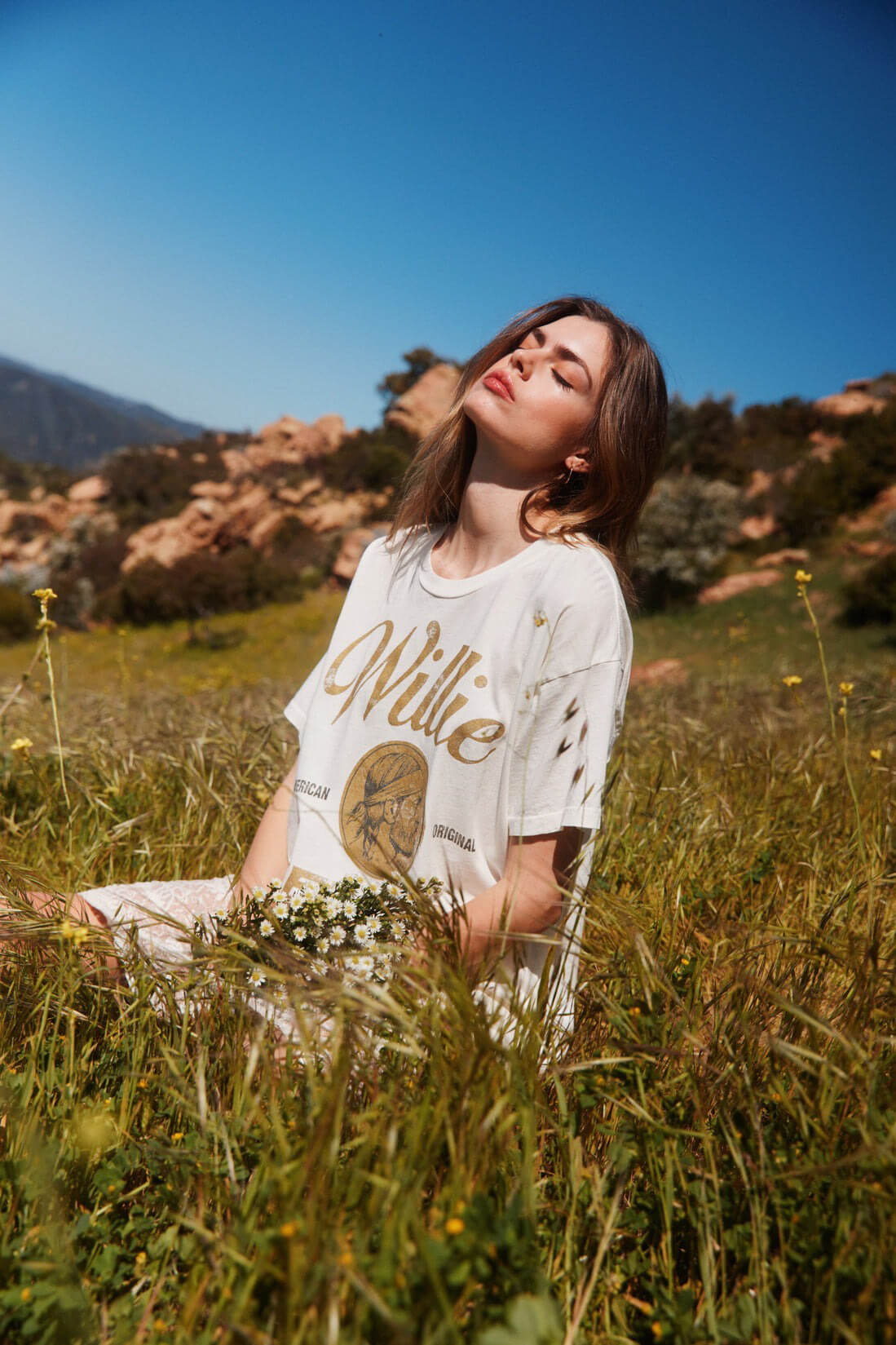 Daydreamer Willie Nelson American OG tee in vintage white