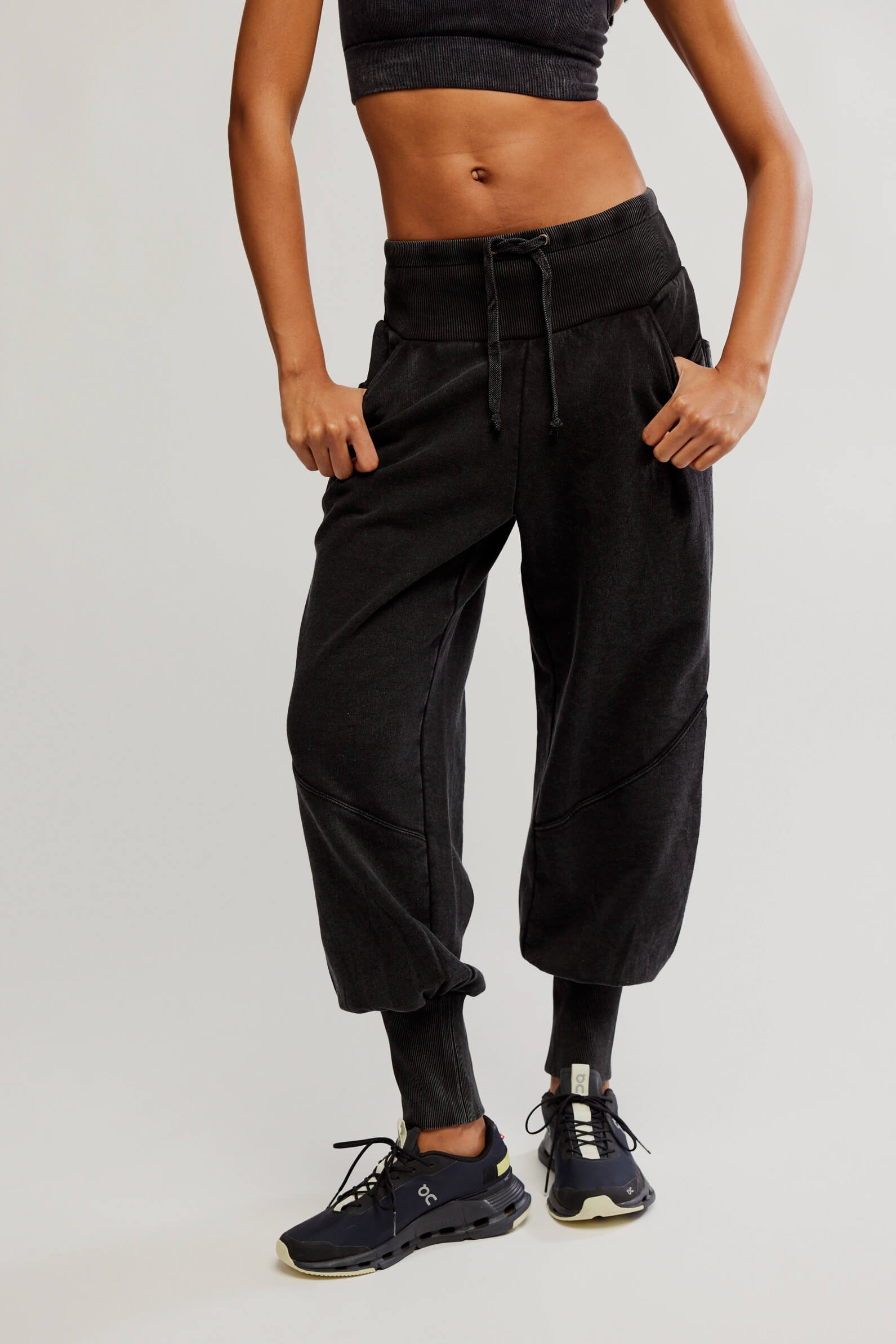 Free People Day Off Pant in black