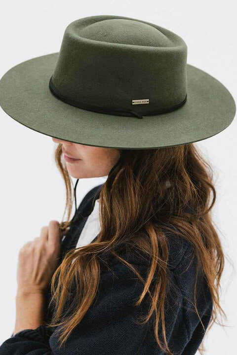 Gigi Pip Wren Telescope Crown Hat in green