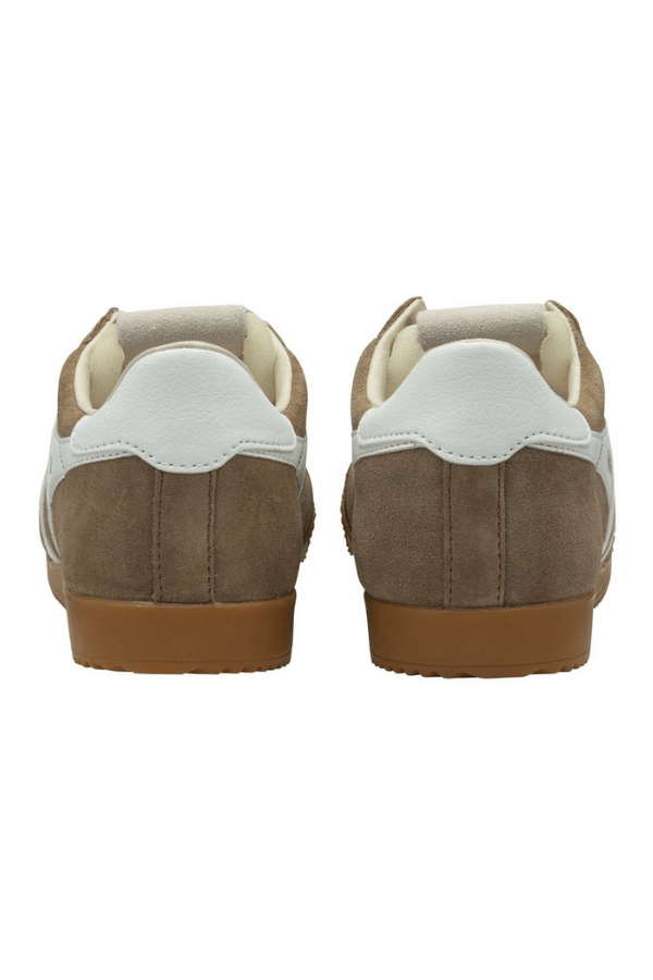 Gola elan shoe in tobacco and off white