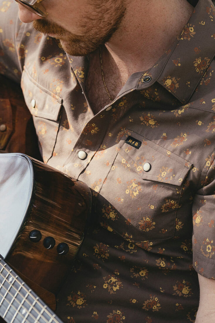 Howler Bros H Bar B Snapshirt in bouquets moral