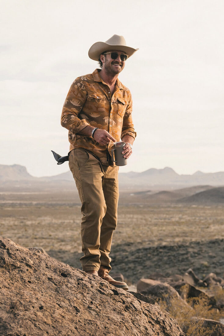 Howler Bros Sheridan Flannel in maguey mirage camel