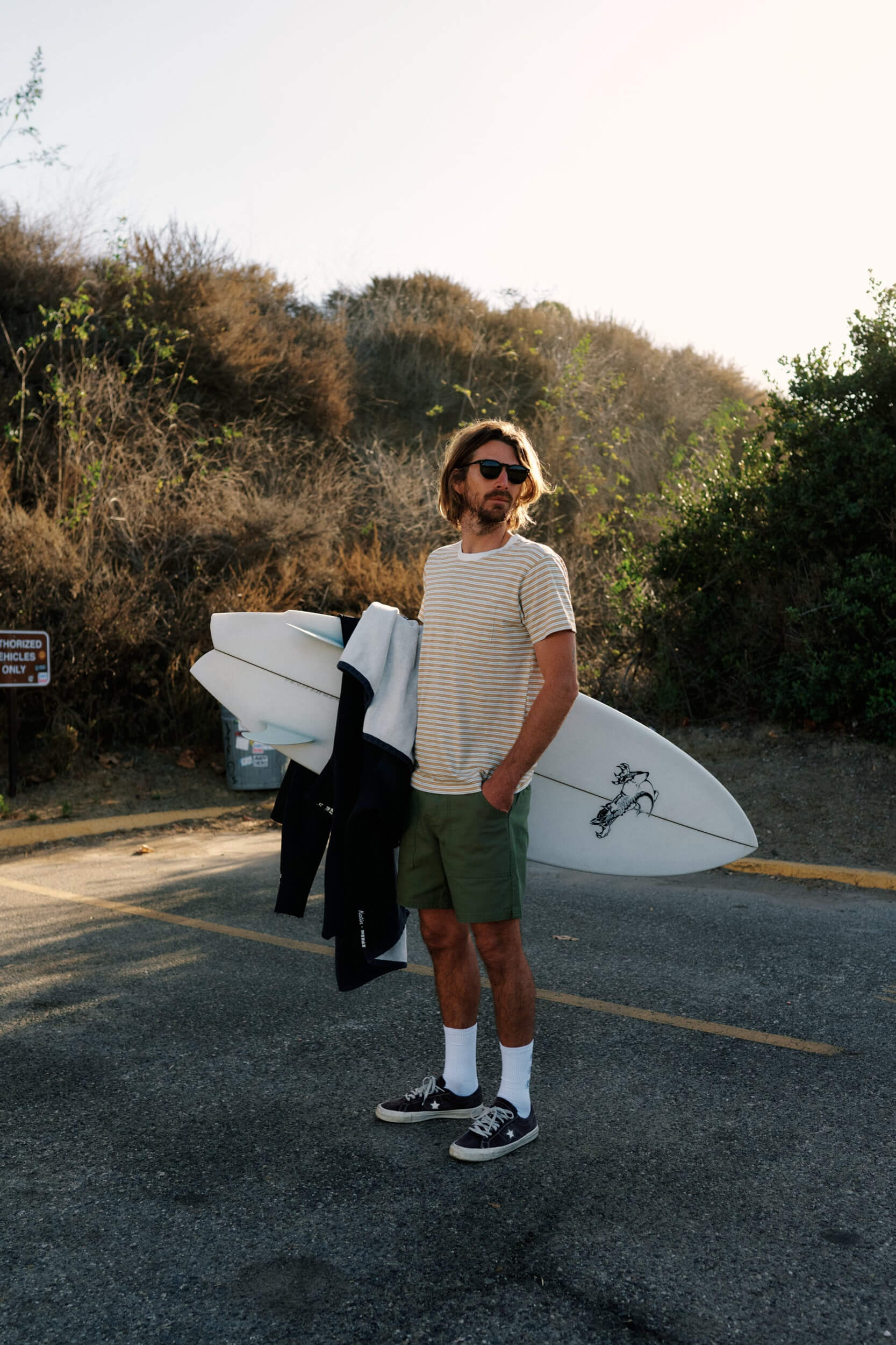 Katin rural pocket tee in bluff