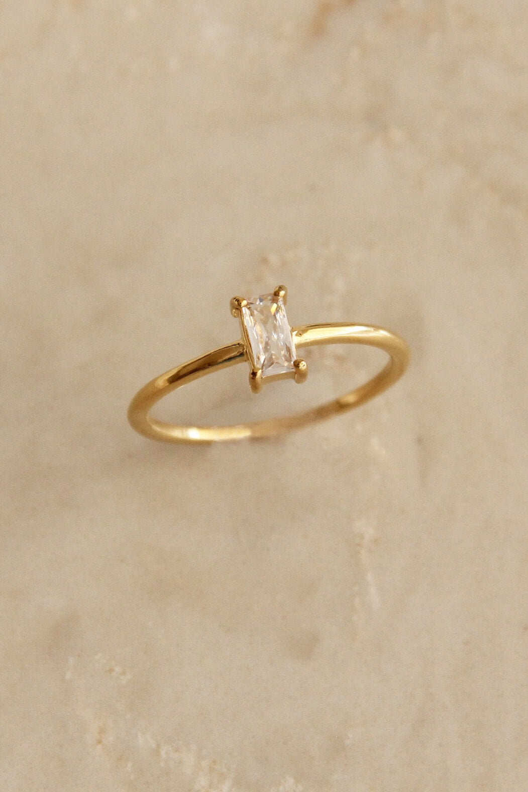 Maive baguette ring