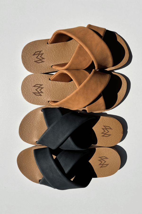 Malvados Icon Ellie Cross sandal 