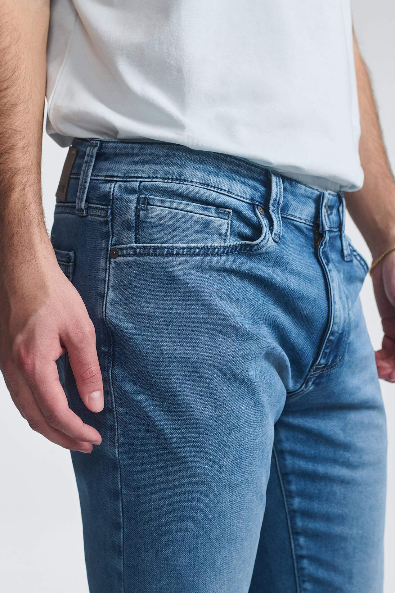 Mavi Jake Jeans in light athletic