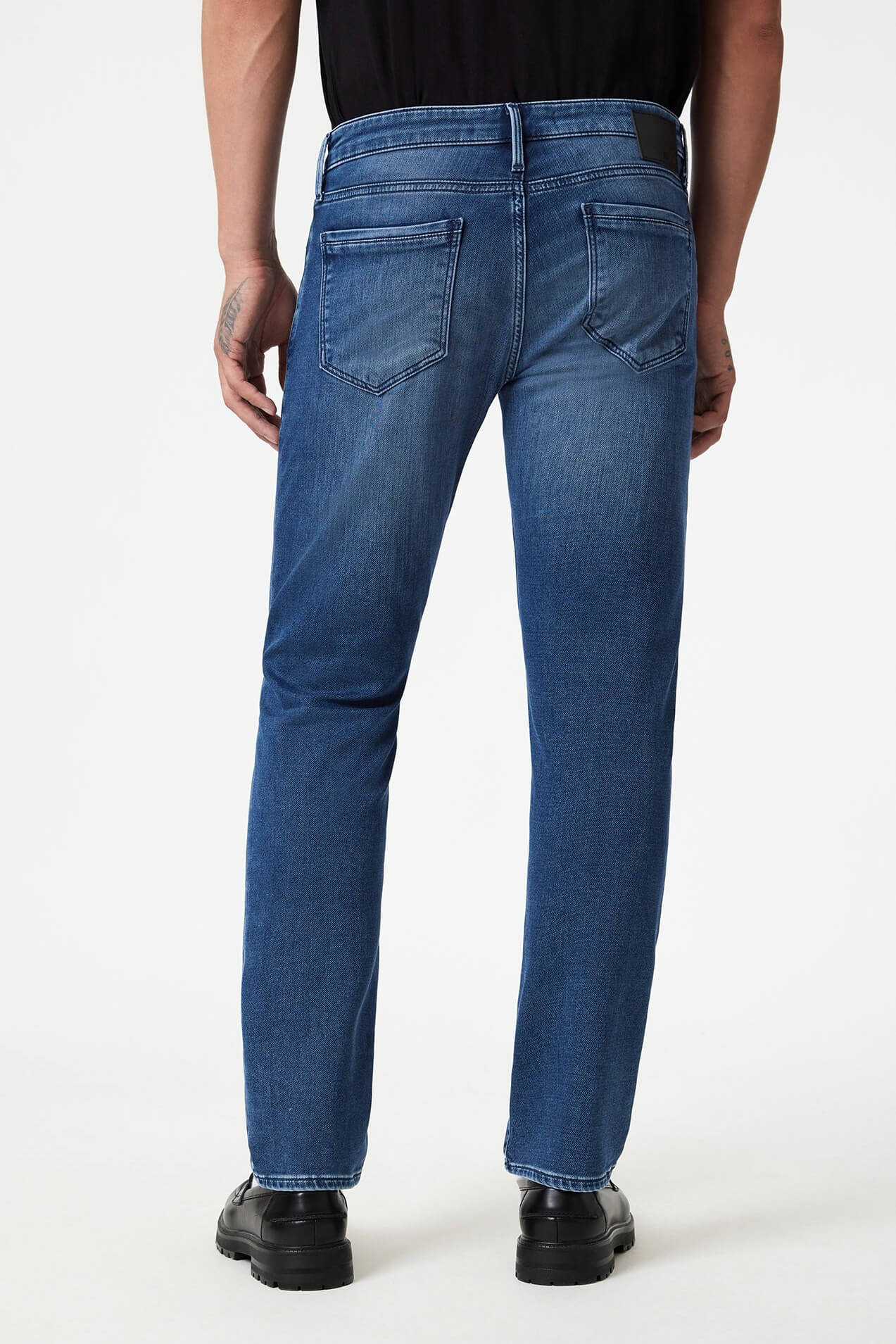 Mavi Jeans Zach straight leg in mid tonal