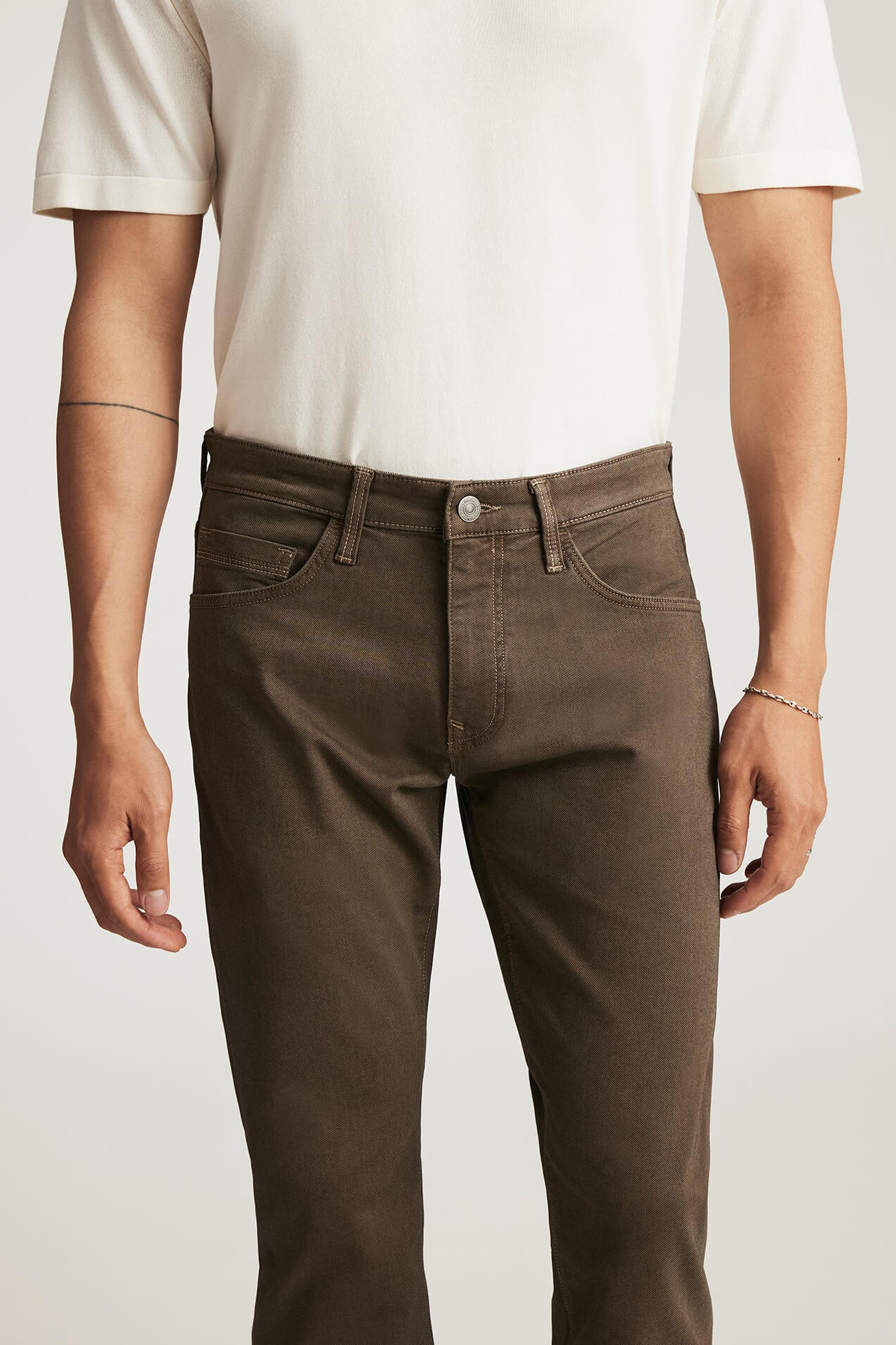Mavi Marcus Slim Straight in brown athletic
