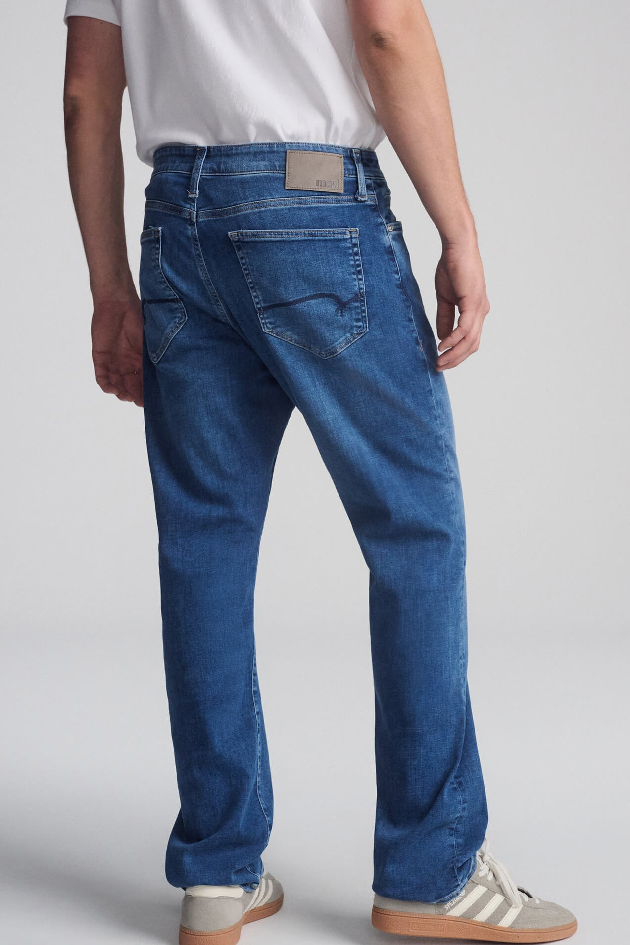 Mavi Matt Jeans in dark brushed feather blue