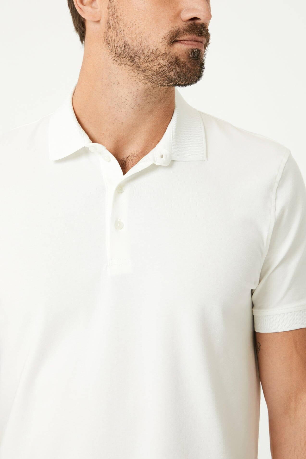 Mavi polo tee in antique white