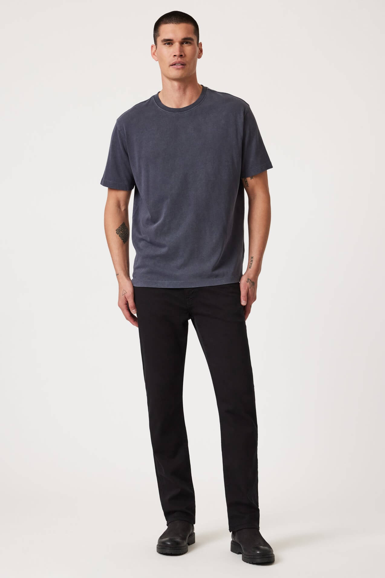 Mavi Zach Straight Leg in black feather blue