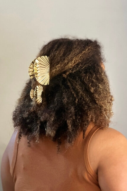 Oceanne gold shell clip