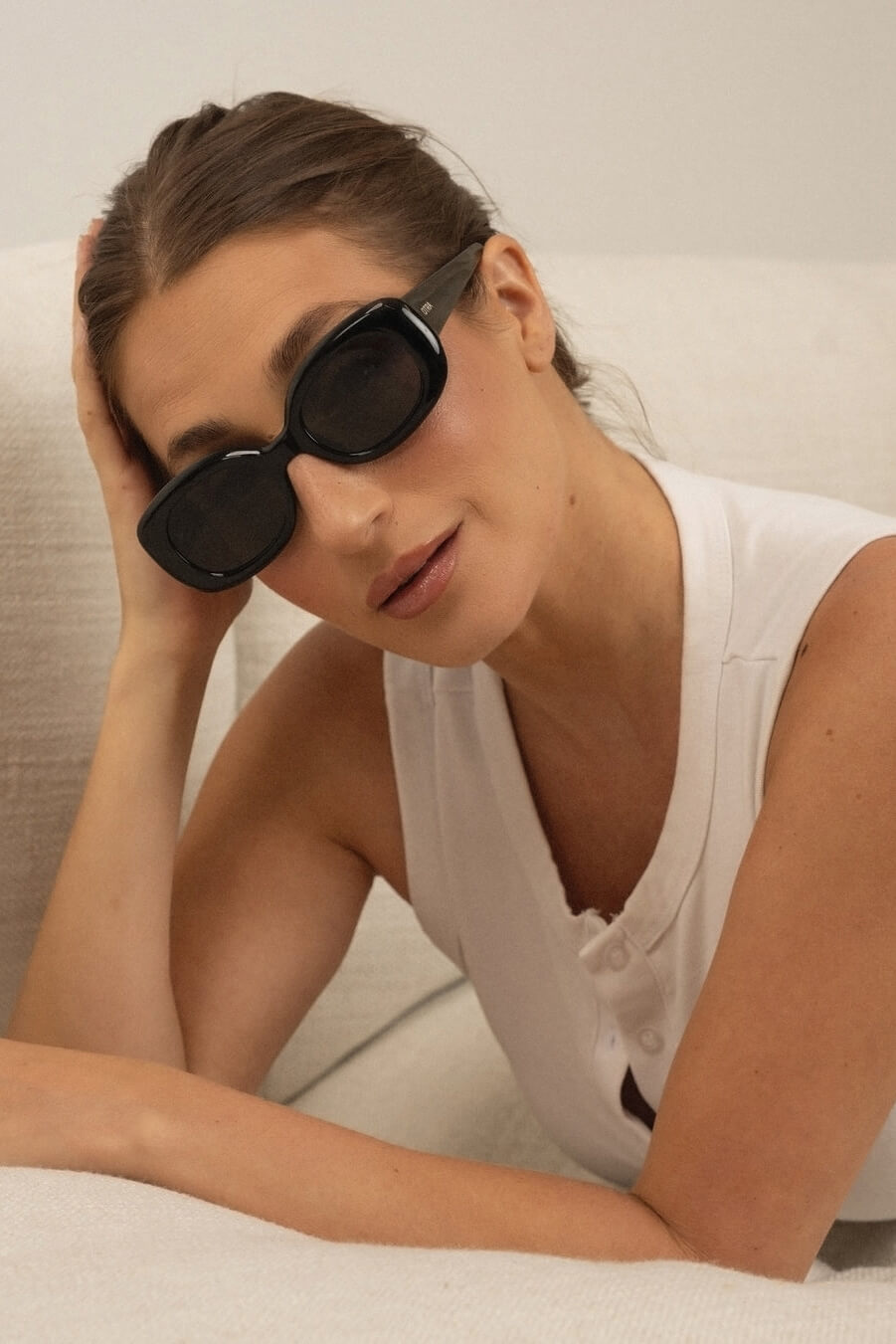 Otra Eyewear Viv sunglasses in black
