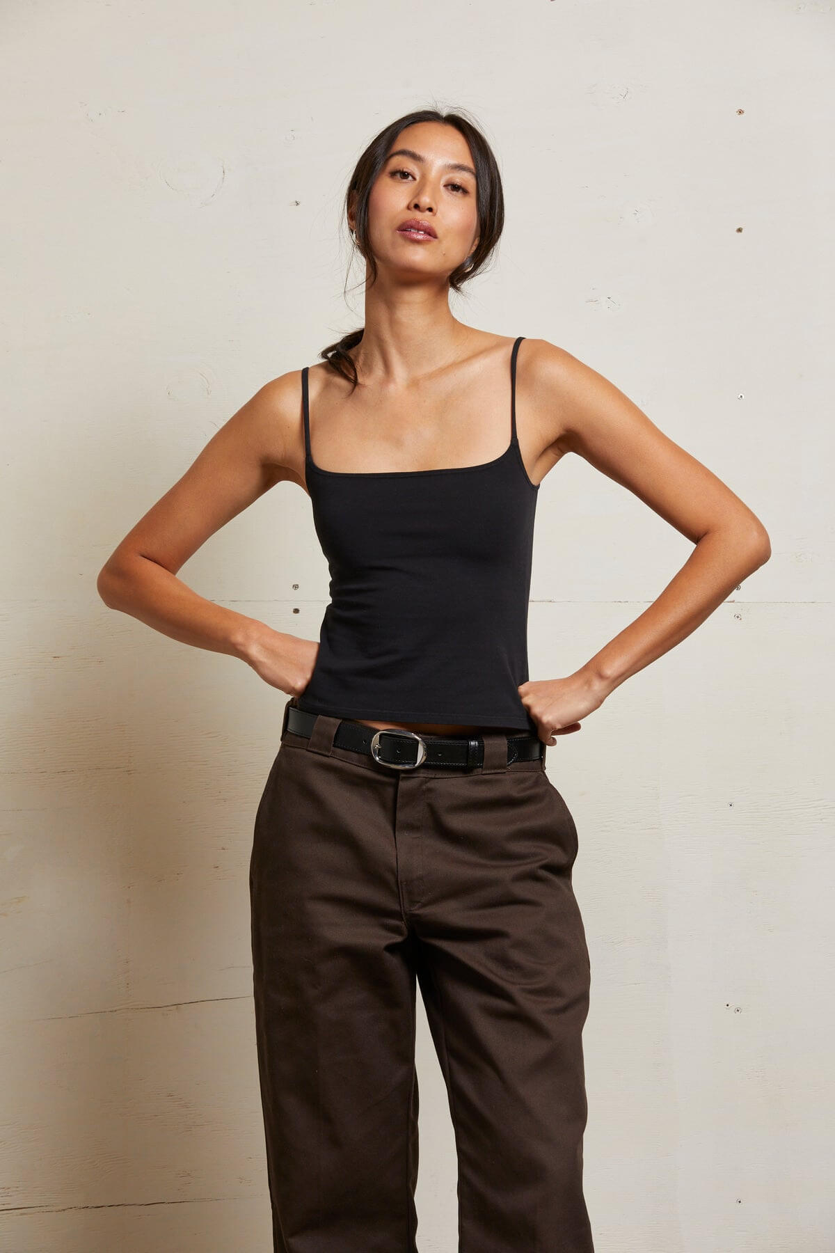 Perfect White Tee Bea 90s Cami in black