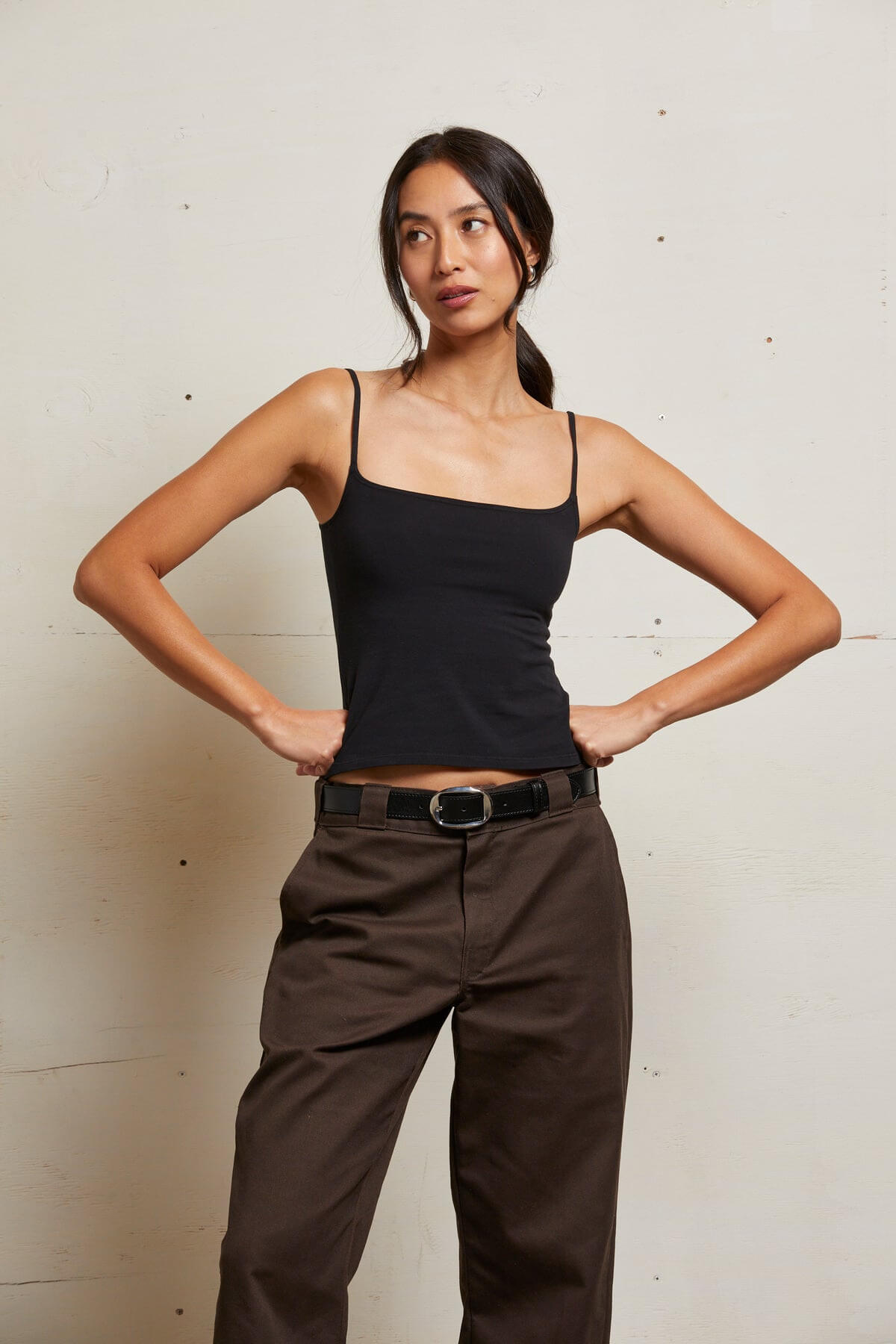 Perfect White Tee Bea 90s Cami in black