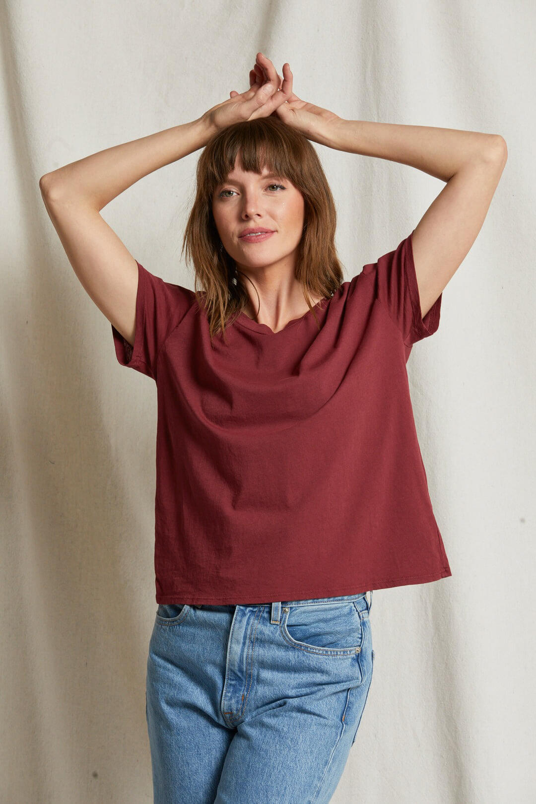 Perfect White Tee arley boxy crew in cranberry