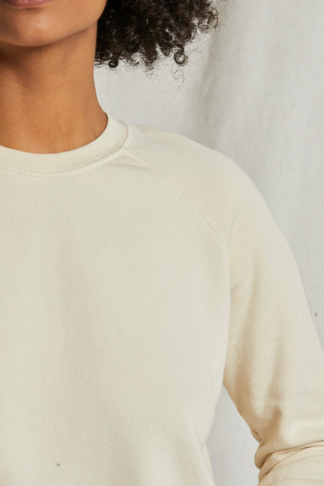 Perfect White Tee Lennon sweatshirt in sugar