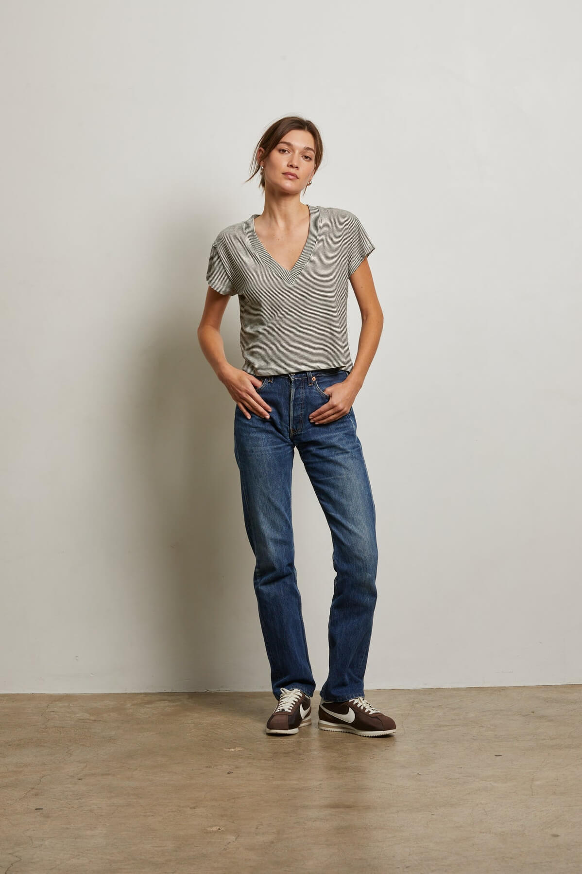 Perfect White Tee Rosie V Neck in ivory and black