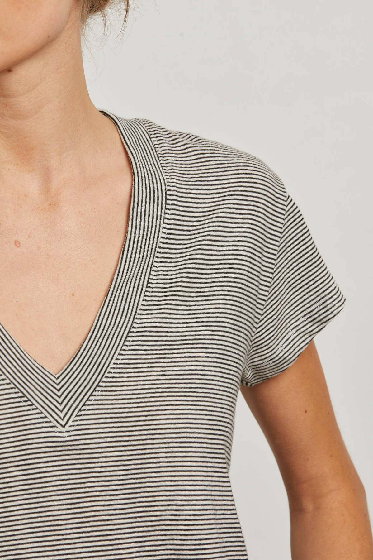 Perfect White Tee Rosie V Neck in ivory and black