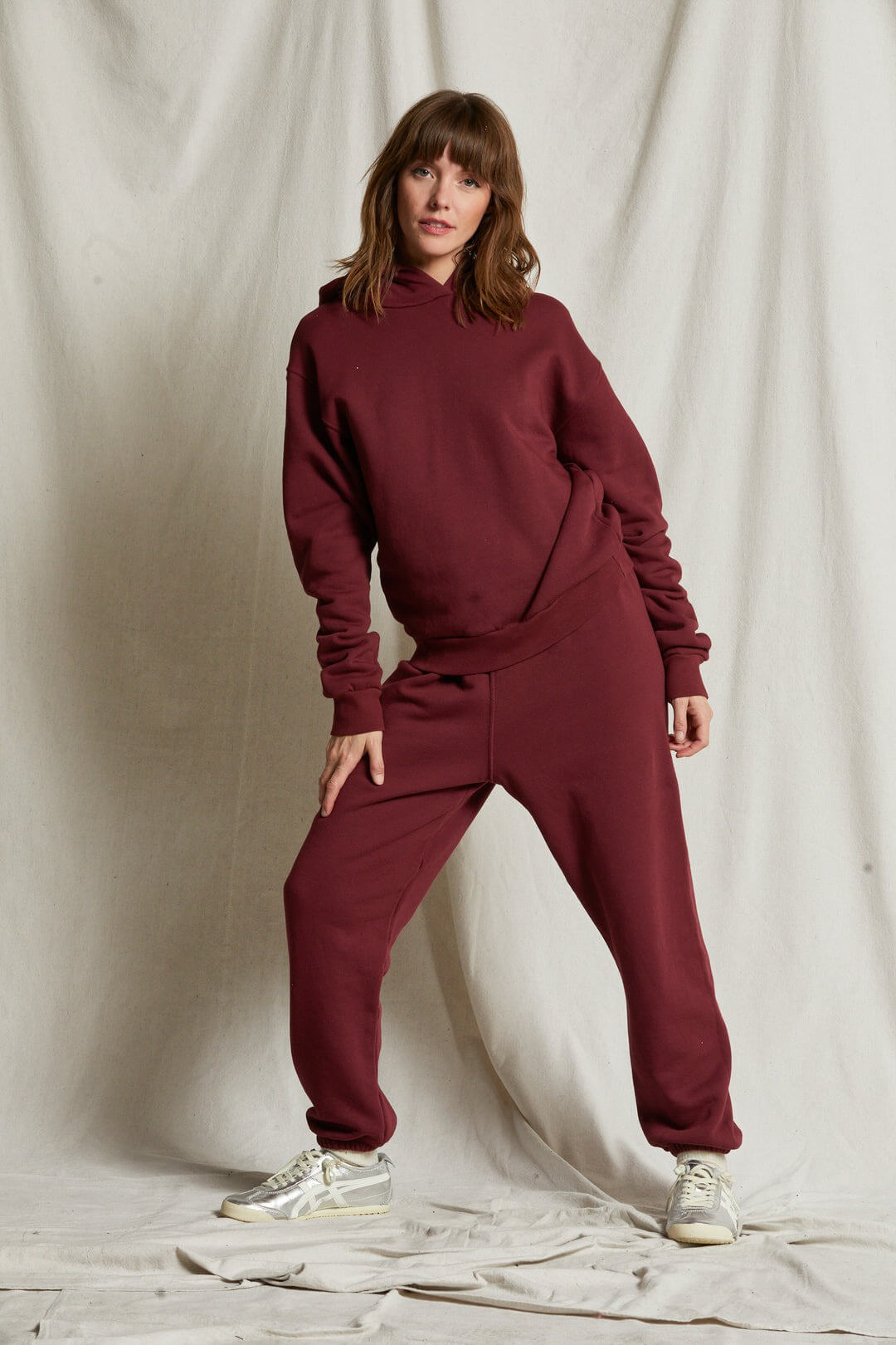 Perfect White Tee stevie sweatpant in cranberry