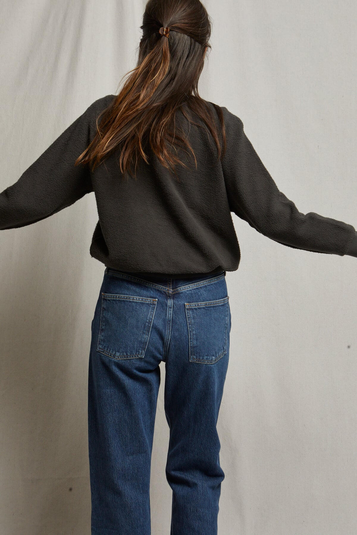 Perfect White Tee Ziggy sweatshirt in vintage black