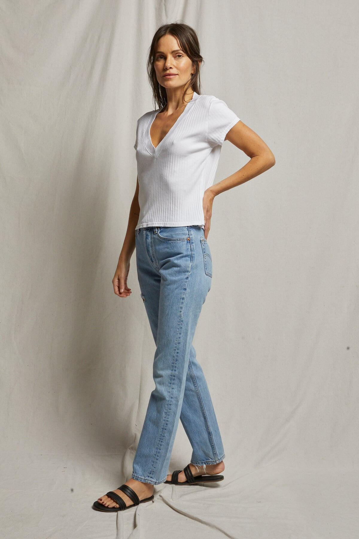 Perfect White Tee Bobby rib v neck tee in white