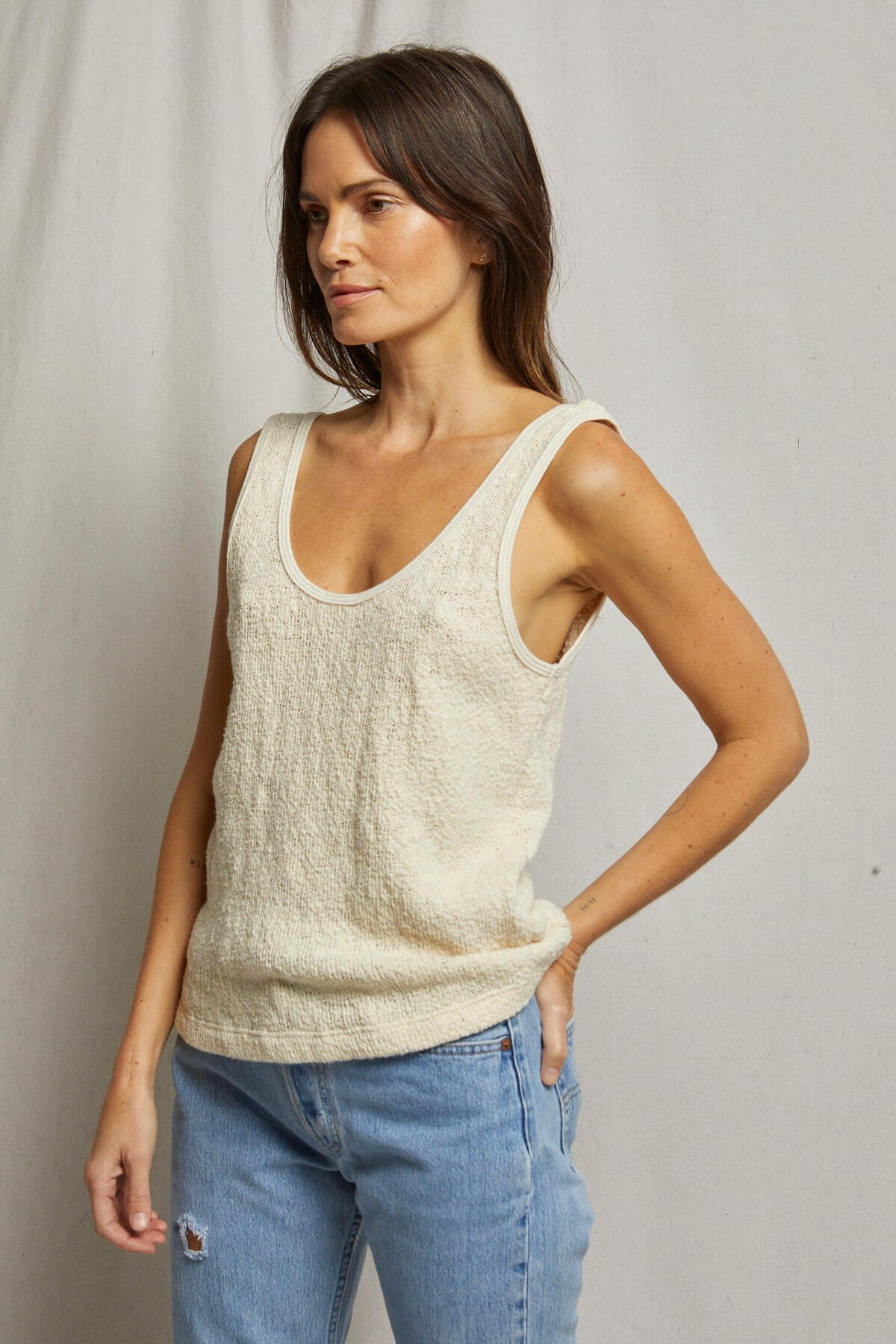 Perfect White Tee Stacey cotton mesh tank in natural