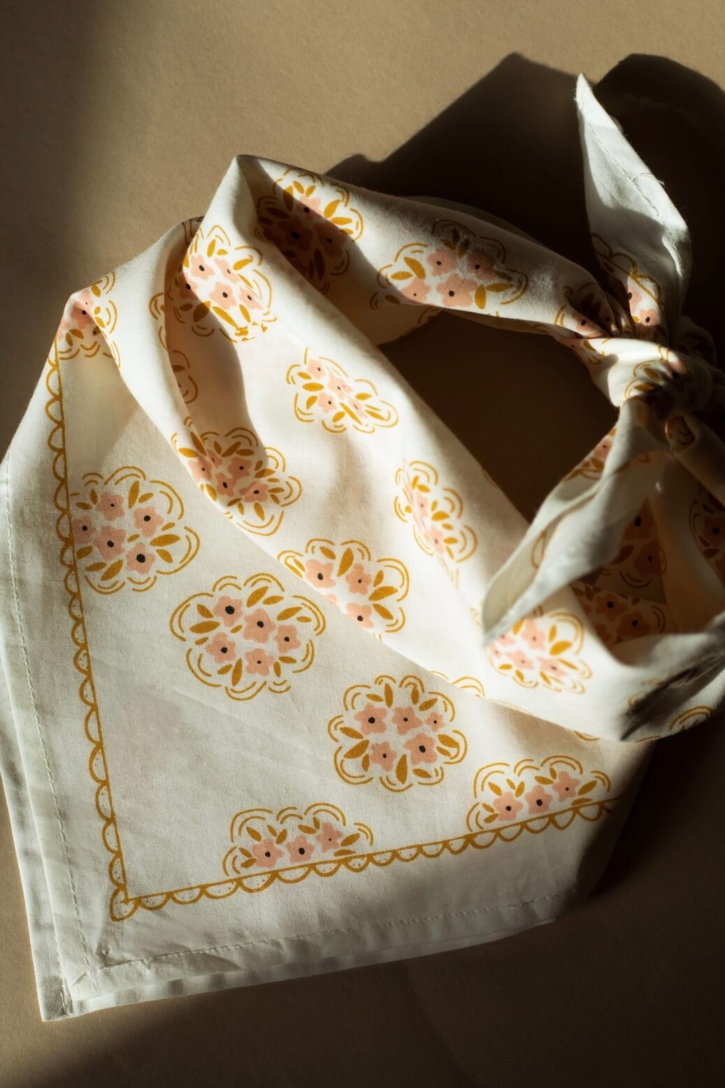 No. 042 Pearl Bandana