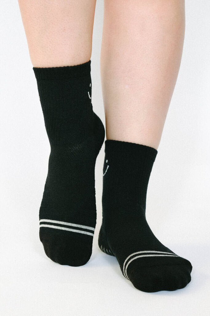 Pointe Studio happy ankle runner sock in black