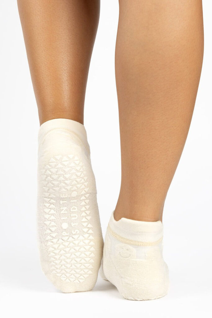 Pointe studio happy terry full foot grip sock in ivory