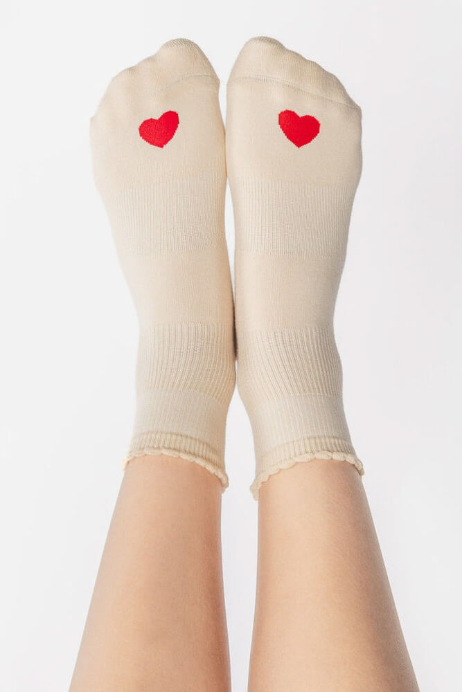 Pointe Studio love ankle grip sock in ivory