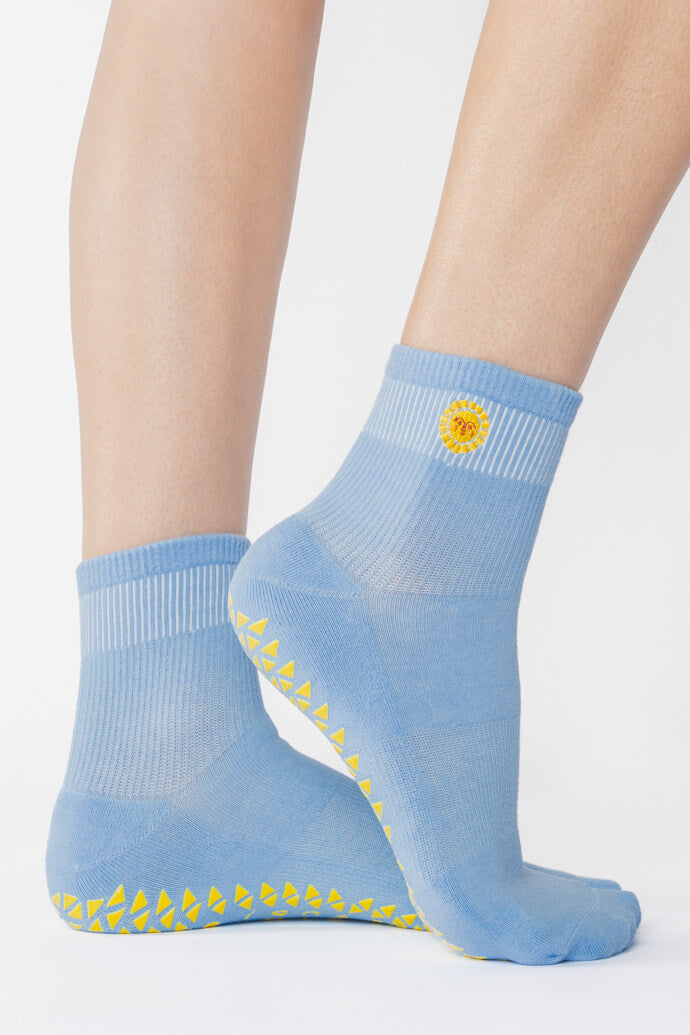 Pointe Studio Sunny ankle grip sock in blue skies