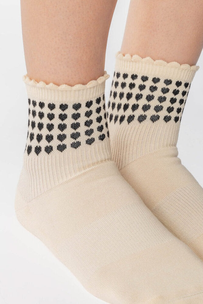 Pointe Studio sweetheart ankle grip sock in ivory