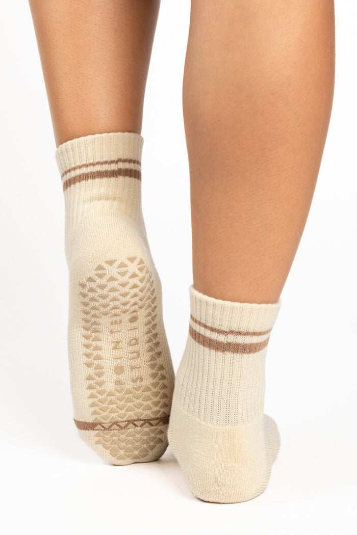 pointe studio varsity ankle sock in nougat