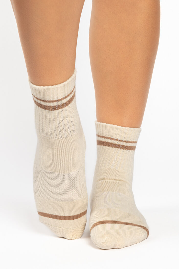 pointe studio varsity ankle sock in nougat