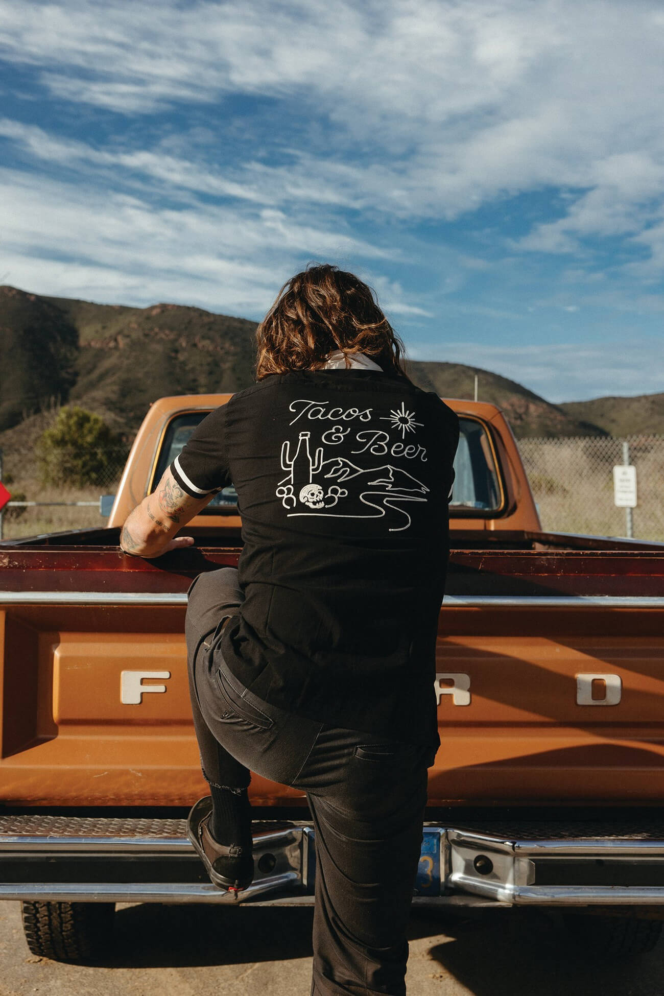 Pyknic tacos and beer button up