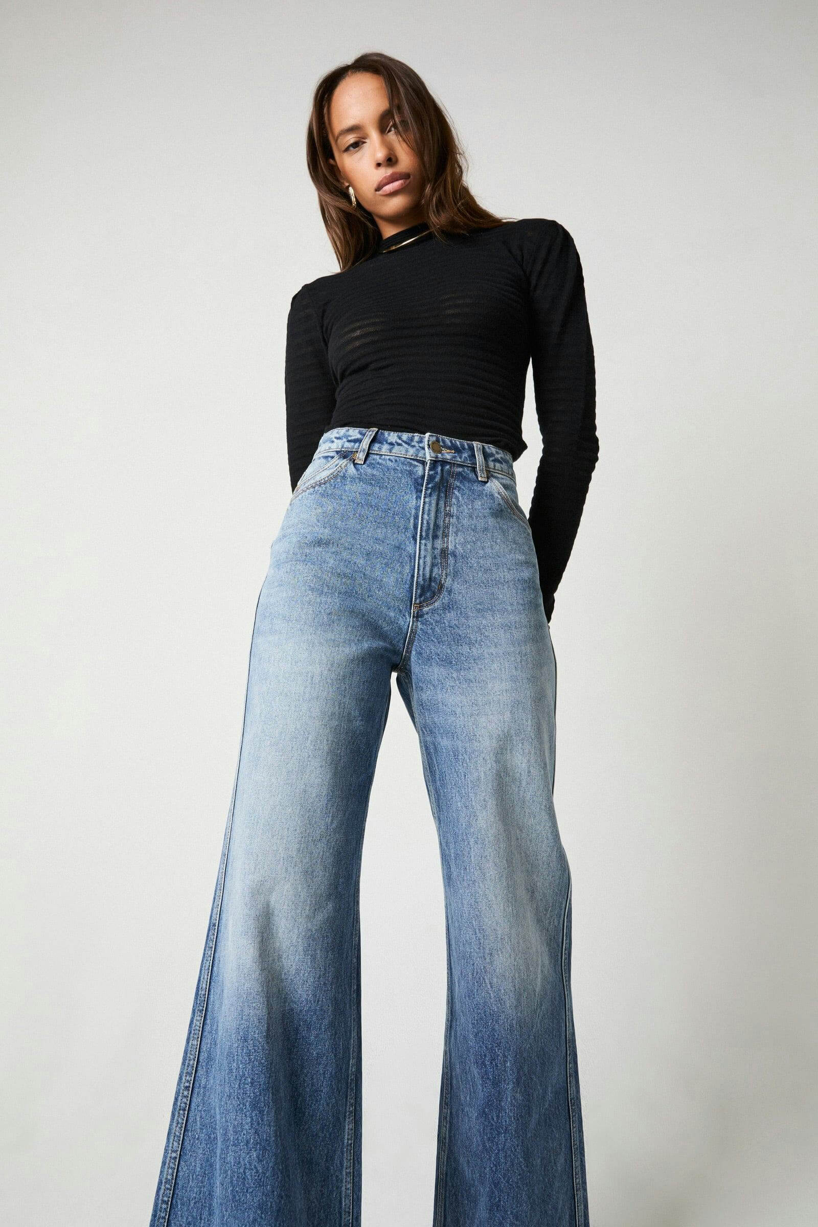 Rollas Jeans studio flare in mid vintage blue