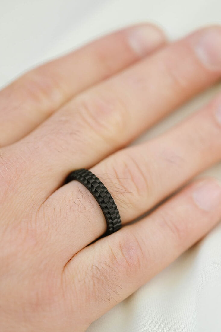 Steel & Barnett Nova ring in black