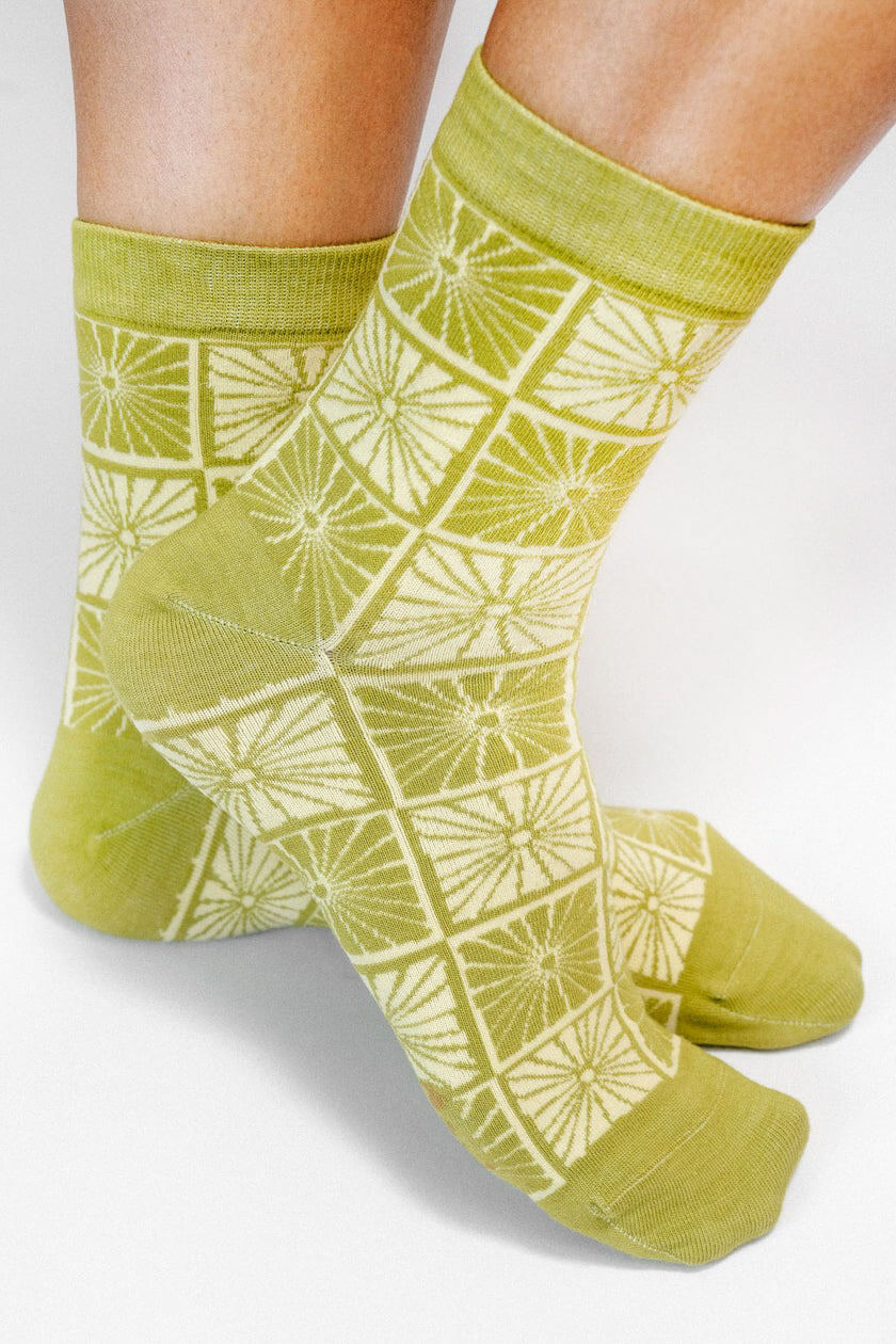 Tailored Union flower checkers sock in olive